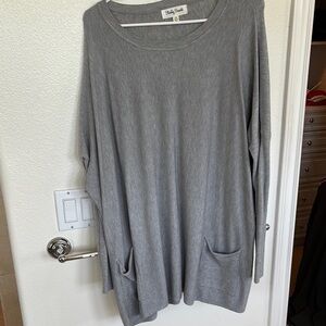 Gray Long Sleeve Sweater Top with Pockets